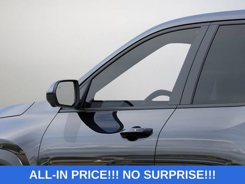 New 2026 Chevrolet Equinox LT w/ Convenience Package II FWD image 12