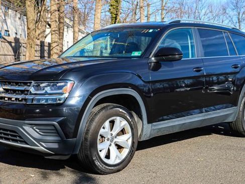 Used 2018 Volkswagen Atlas S image 3