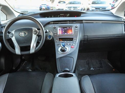 Used 2015 Toyota Prius Three image 13