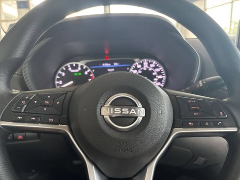 Used 2025 Nissan Sentra SV FWD image 22