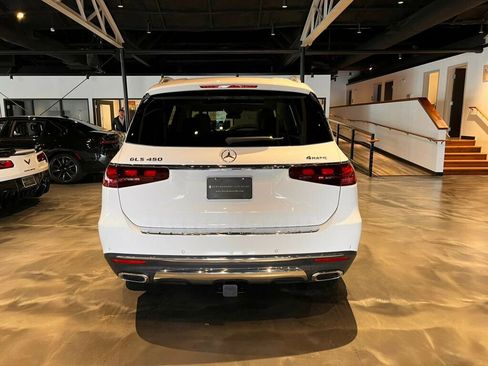 Used 2024 Mercedes-Benz GLS 450 4MATIC image 4