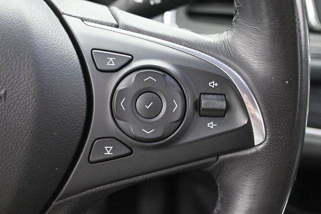 Used 2019 Buick Enclave Essence FWD image 32