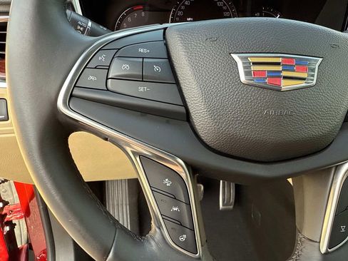 Used 2017 Cadillac XT5 Luxury w/ Driver Awareness Package image 31