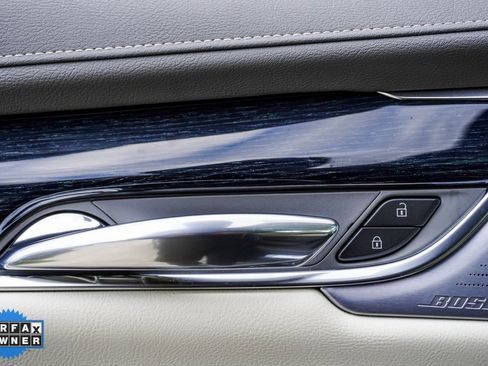 Used 2025 Cadillac XT6 Premium Luxury image 21