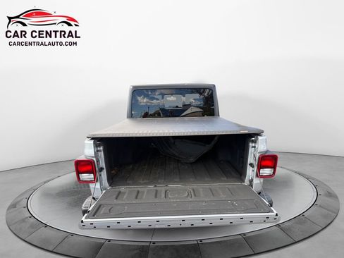Used 2022 Jeep Gladiator Rubicon image 19