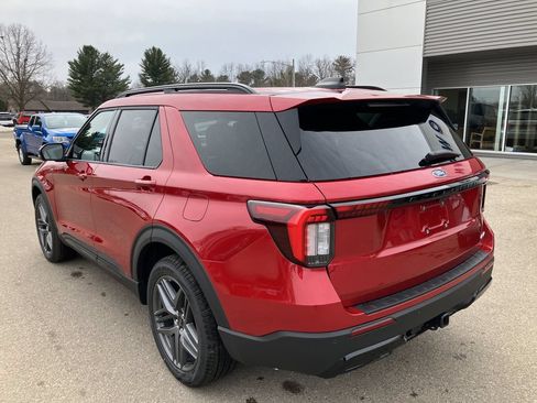 New 2026 Ford Explorer ST-Line w/ ST-Line Street Pack AWD/4WD image 8