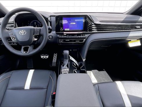 New 2026 Toyota Camry SE FWD image 6