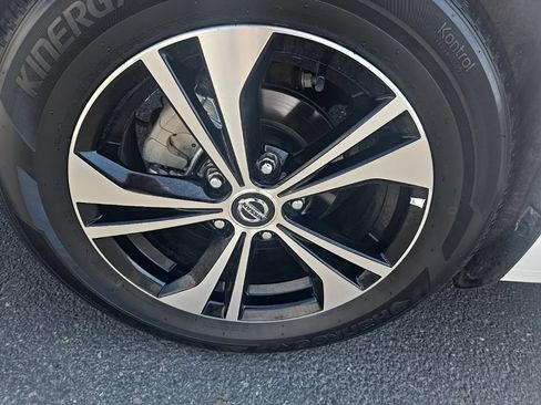 Used 2022 Nissan Sentra SV FWD image 37