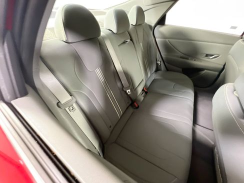 Used 2022 Hyundai Elantra SEL w/ Convenience + Premium Package FWD image 26