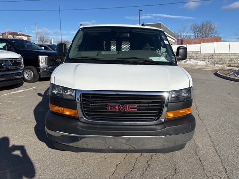 Used 2024 GMC Savana 2500 w/ Driver Convenience Package image 8