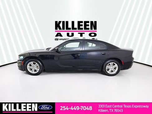 Used 2023 Dodge Charger SXT image 4