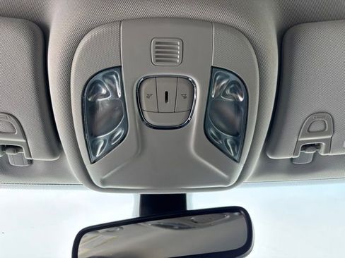 Used 2019 Jeep Compass Limited AWD/4WD image 19