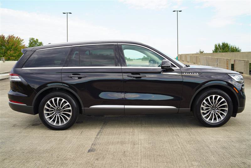 Used 2020 Lincoln Aviator Reserve AWD/4WD image 9