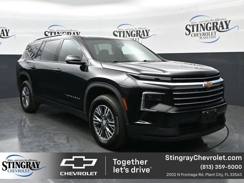 Used 2026 Chevrolet Traverse LT AWD/4WD image 1