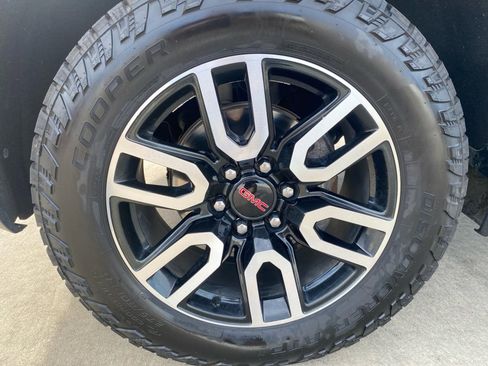 Used 2021 GMC Sierra 1500 AT4 w/ AT4 Premium Package image 30