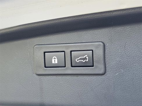 Used 2023 Subaru Outback Limited image 16