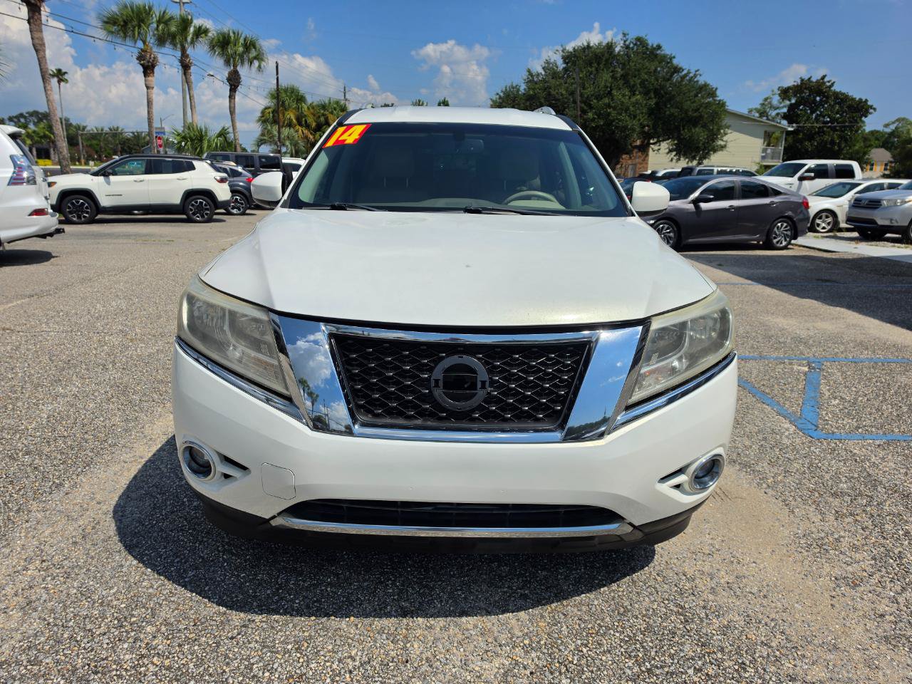 Used 2014 Nissan Pathfinder SL w/ Trailer Tow Package FWD image 8