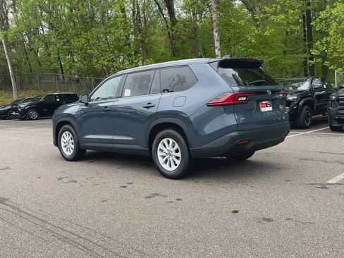 New 2026 Toyota Grand Highlander AWD image 6