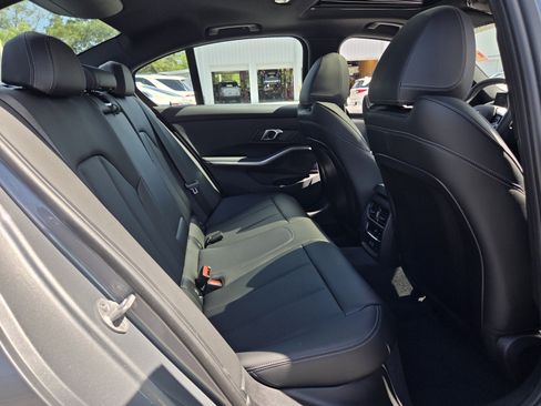 Certified 2025 BMW 330i Sedan RWD image 16