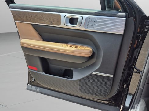 Certified 2025 Hyundai Santa Fe Limited FWD image 26