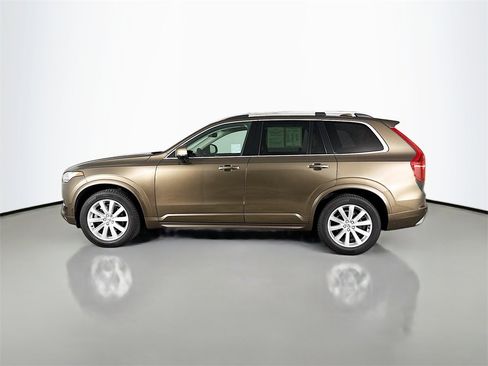 Used 2016 Volvo XC90 T6 Momentum w/ Vision Package image 4