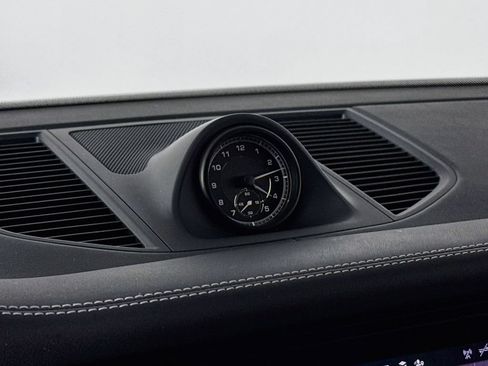 Certified 2023 Porsche Macan S AWD/4WD image 22
