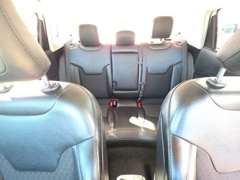 Used 2020 Jeep Compass Latitude image 21