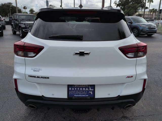 Used 2023 Chevrolet TrailBlazer RS w/ Sun and Liftgate Package FWD image 5