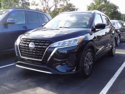 Used 2023 Nissan Kicks SV