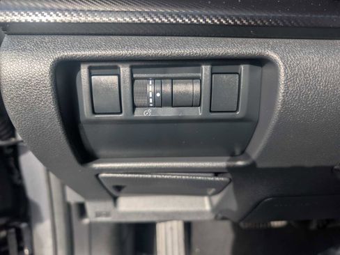 Certified 2025 Subaru Crosstrek 2.0i Premium image 17