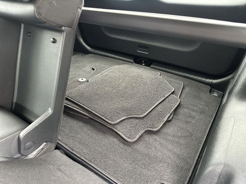 Used 2022 Kia Niro EX Premium w/ Cold Weather Package image 27