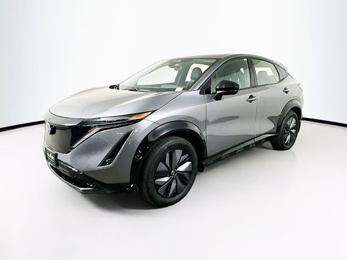 Used 2023 Nissan Ariya AWD image 3