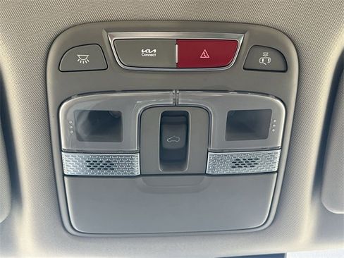 Used 2025 Kia Telluride EX w/ EX Captain's Chair Package image 26