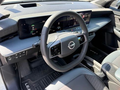 Certified 2026 Nissan Leaf Platinum+ w/ Cargo Package (Platinum+) FWD image 12