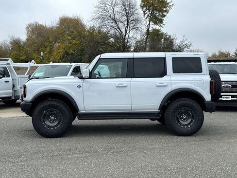 New 2025 Ford Bronco Outer Banks w/ Sasquatch Package image 6