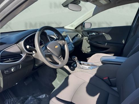 Used 2024 Chevrolet Malibu LT image 9