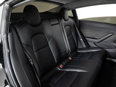 Used 2018 Tesla Model 3 Long Range image 23