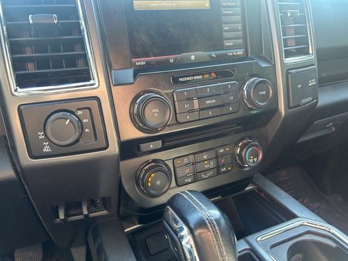 Used 2015 Ford F150 XLT w/ Equipment Group 302A Luxury image 22