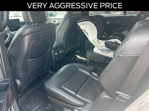 Used 2020 Ford Explorer XLT w/ Equipment Group 202A AWD/4WD image 20