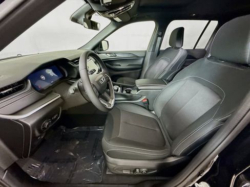 New 2025 Jeep Grand Cherokee Laredo w/ Luxury Tech Group I image 20