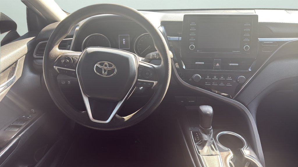 Used 2021 Toyota Camry LE FWD image 7