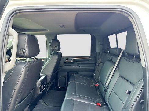 Used 2025 GMC Sierra 3500 Denali w/ Denali Reserve Package image 24