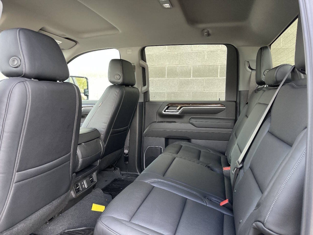 Used 2026 GMC Sierra 2500 SLE w/ SLE Value Package; AWD/4WD image 22