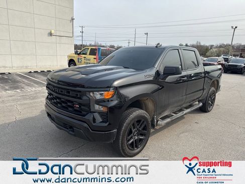 Used 2025 Chevrolet Silverado 1500 Custom Trail Boss w/ Turbomax Blackout Package AWD/4WD image 1
