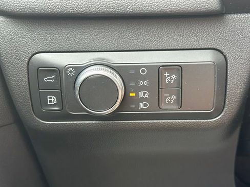 Used 2021 Ford Escape SE w/ Convenience Package image 20