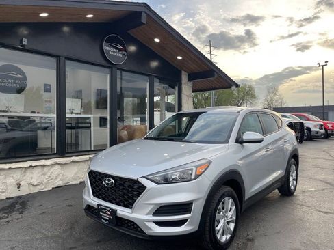 Used 2019 Hyundai Tucson SE image 1