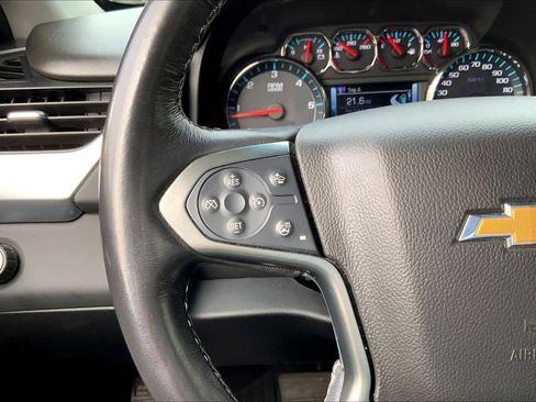 Used 2020 Chevrolet Suburban Premier image 23