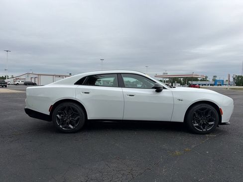 New 2026 Dodge Charger R/T w/ Driver Convenience Group AWD/4WD image 4