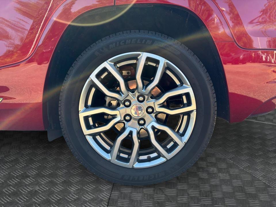 Used 2024 GMC Terrain Denali AWD/4WD image 22