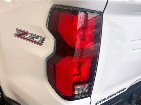 Used 2024 Chevrolet Colorado Z71 w/ Z71 Convenience Package 2 image 32